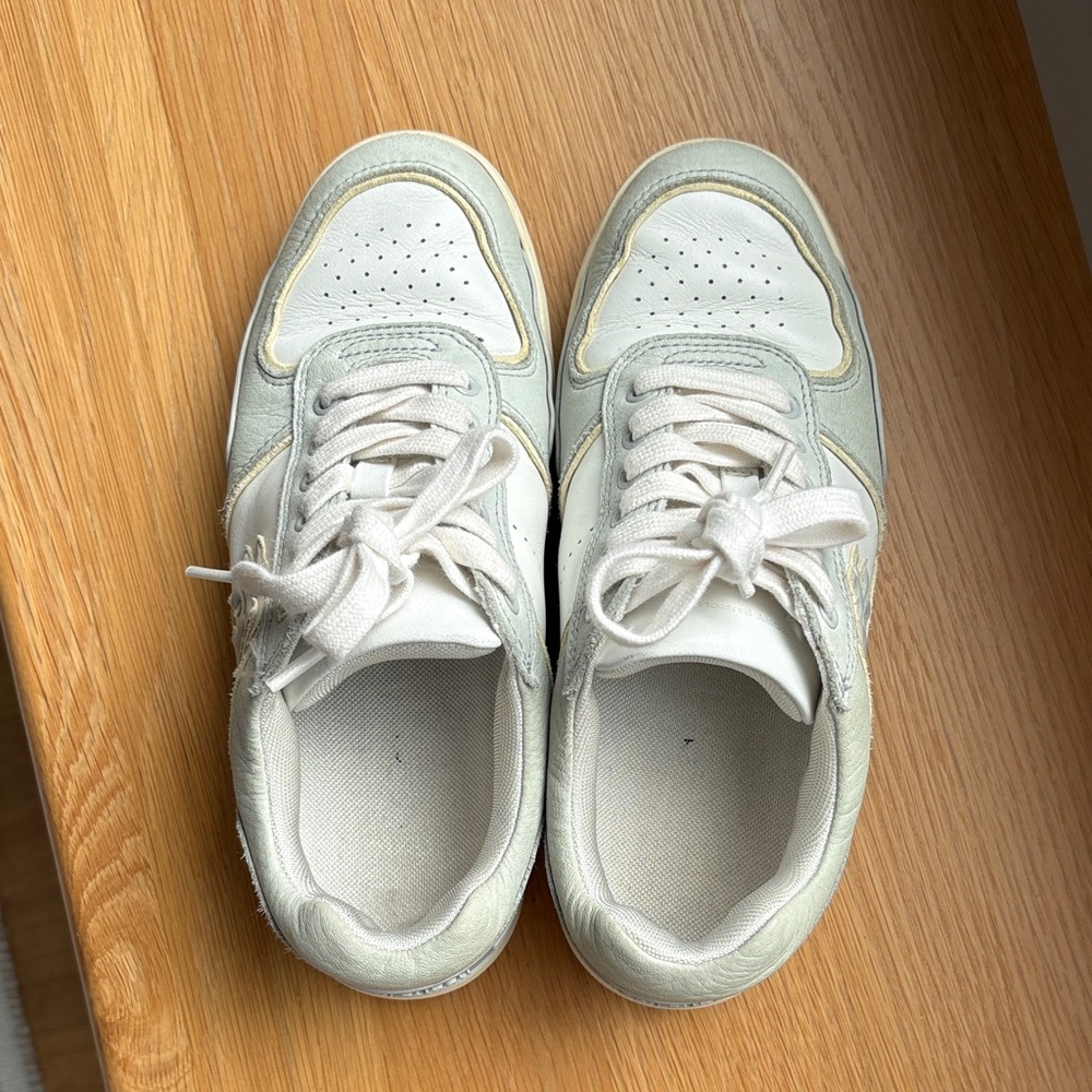 Tory Burch Light Mint and White Low-Top Sneakers in Size 5